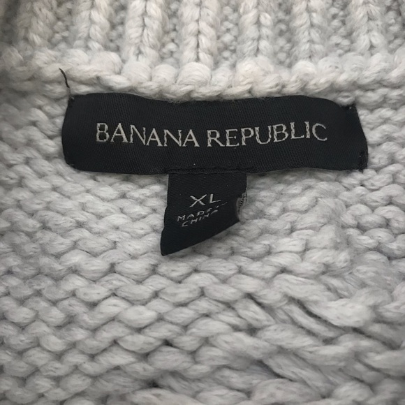 Banana Republic Cable Knit cropped Sweater - Picture 7 of 11